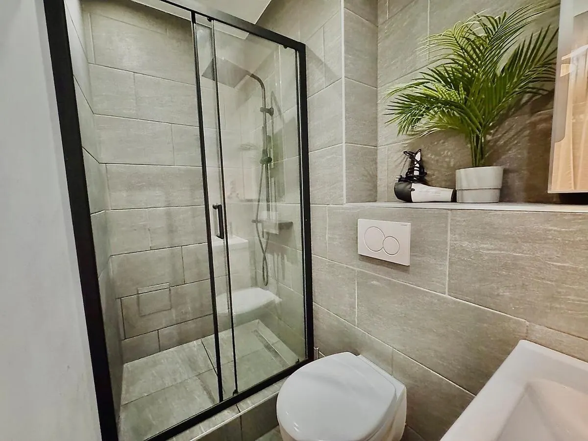 Exclusive Central Residence - Modern 1Br Budapest Hungary